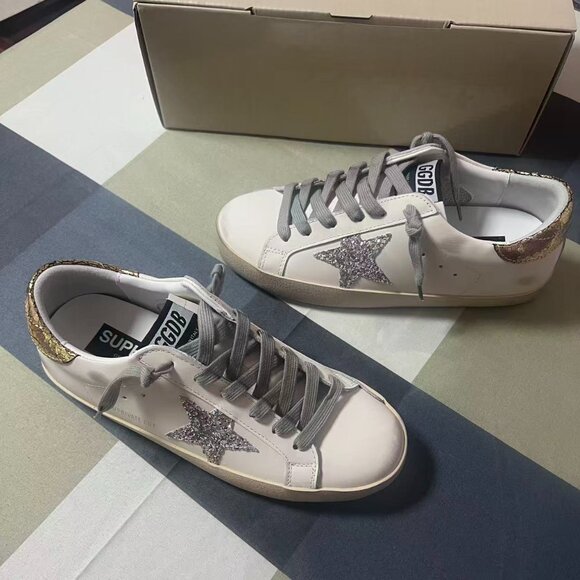 Golden Goose Sneakers White Sneakers - Picture 7 of 8
